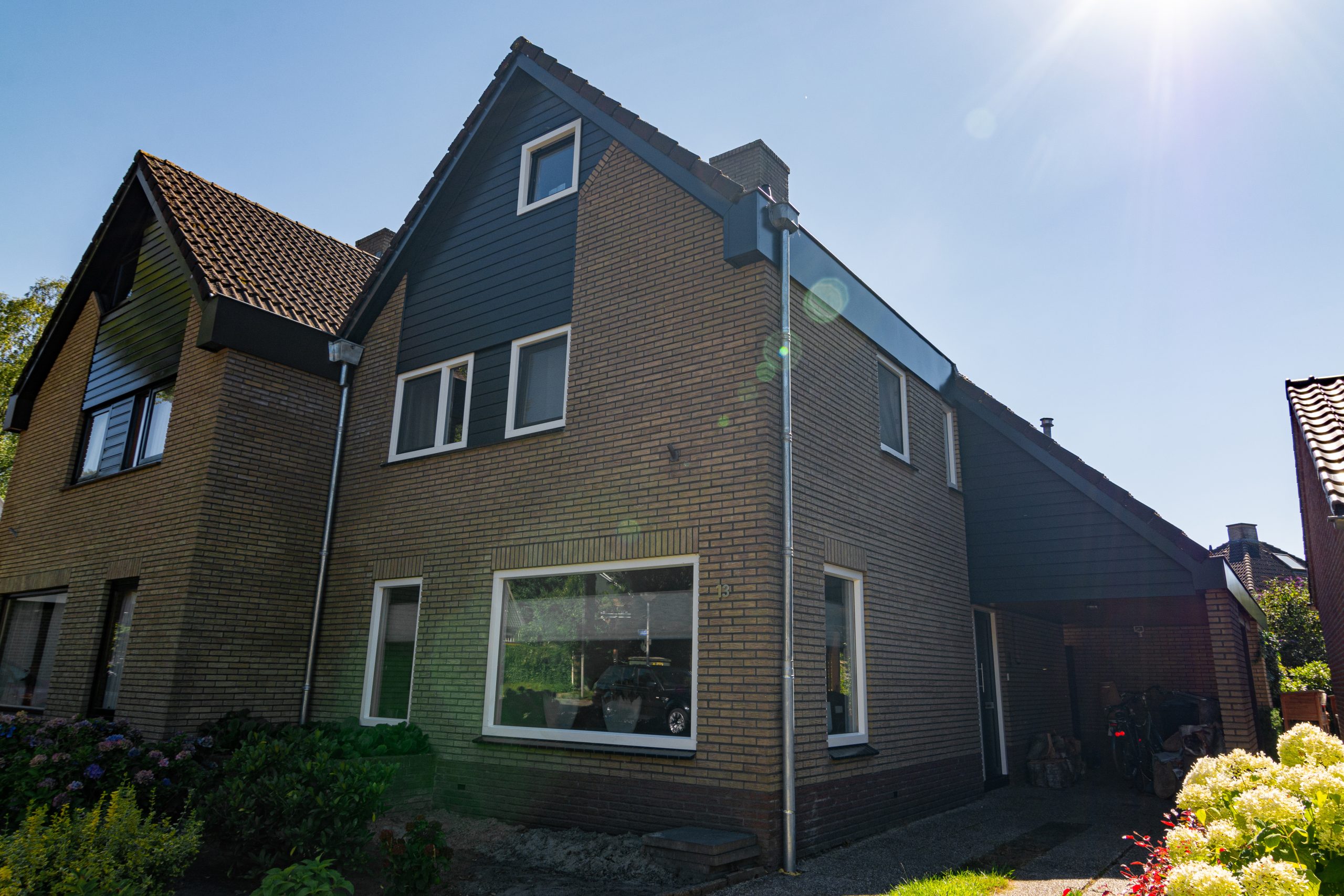 Kunststof kozijnen in moderne woning voor optimale isolatie en energie-efficiëntie.